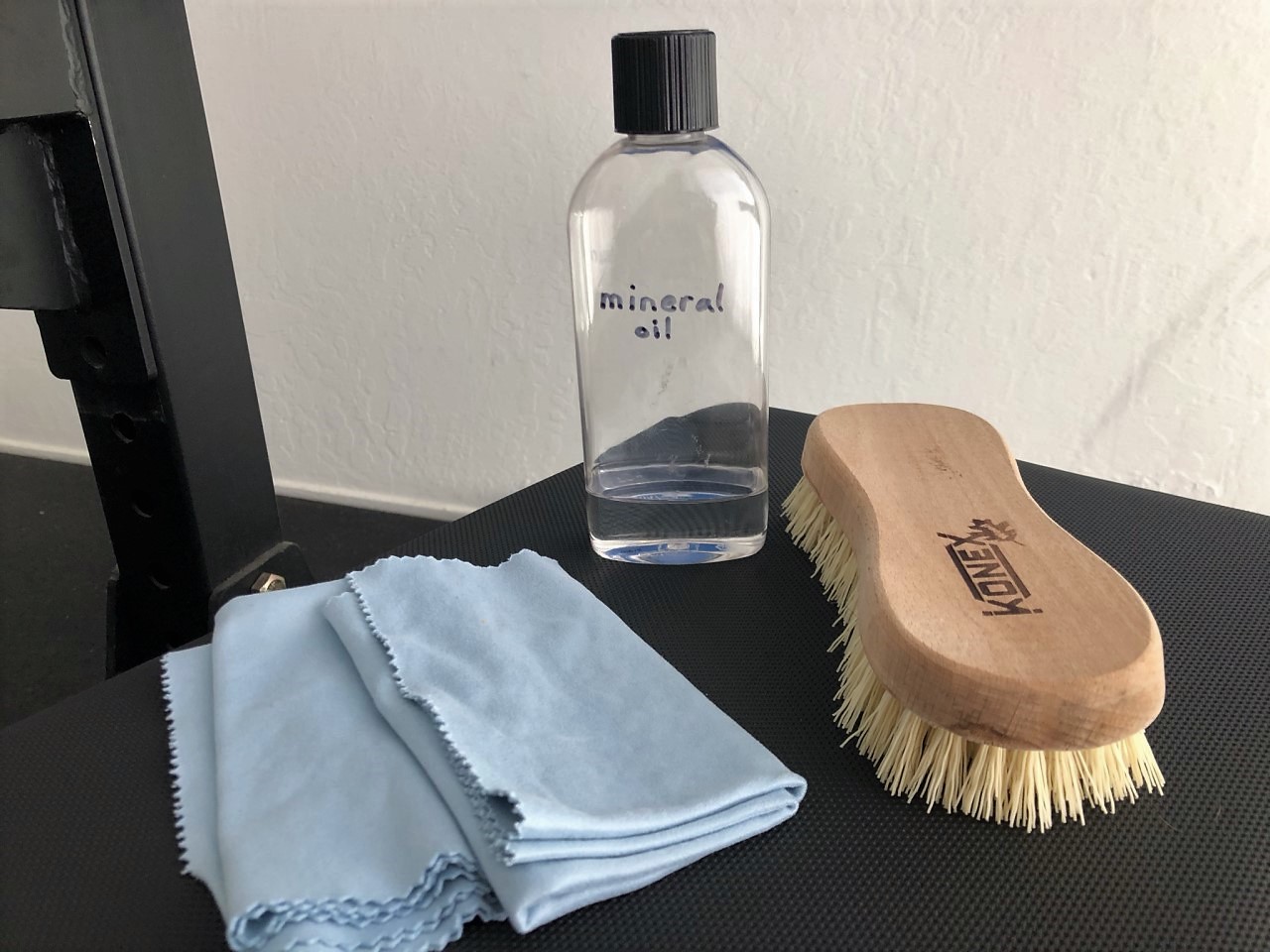 barbell maintenance brush, towel and mineral oil