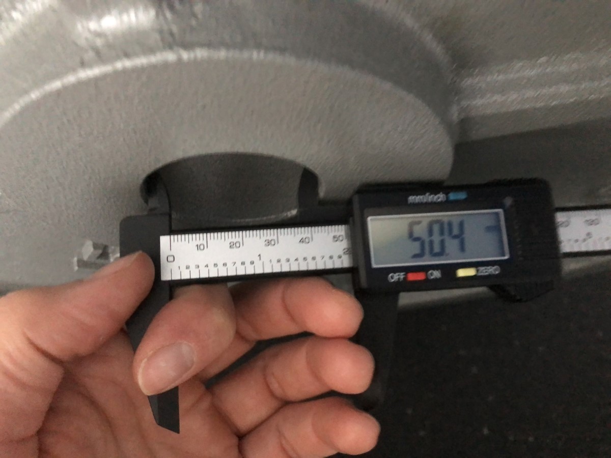 center hole diameter of machined weight plates