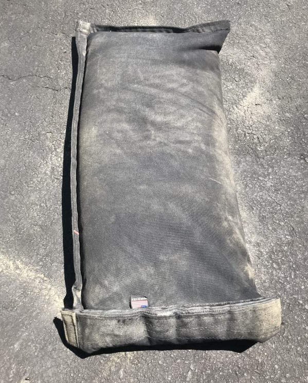 Closer look at the double velcro 50lb sandbag filler bag