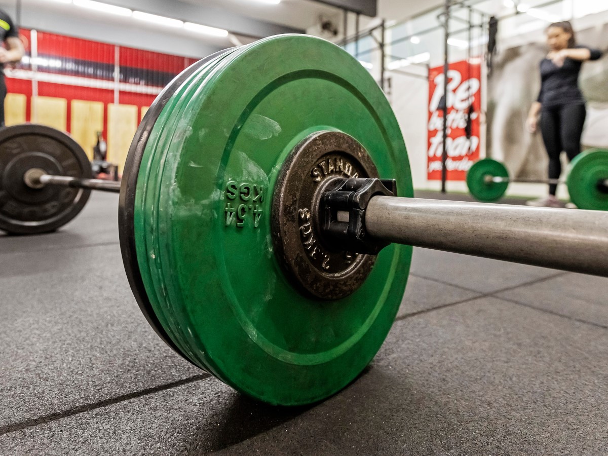 mixing iron plates and bumper plates