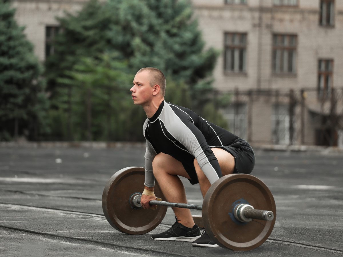 olympic lifting bars and bumper plates