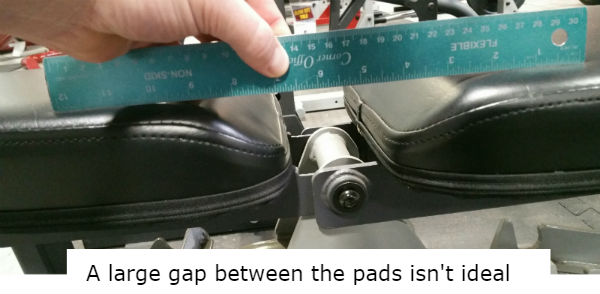 large pad gap of weight bench