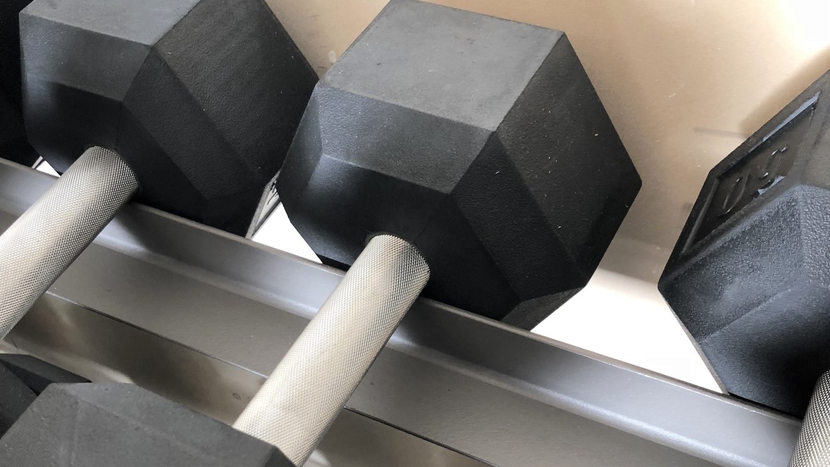 cleaning dumbbells