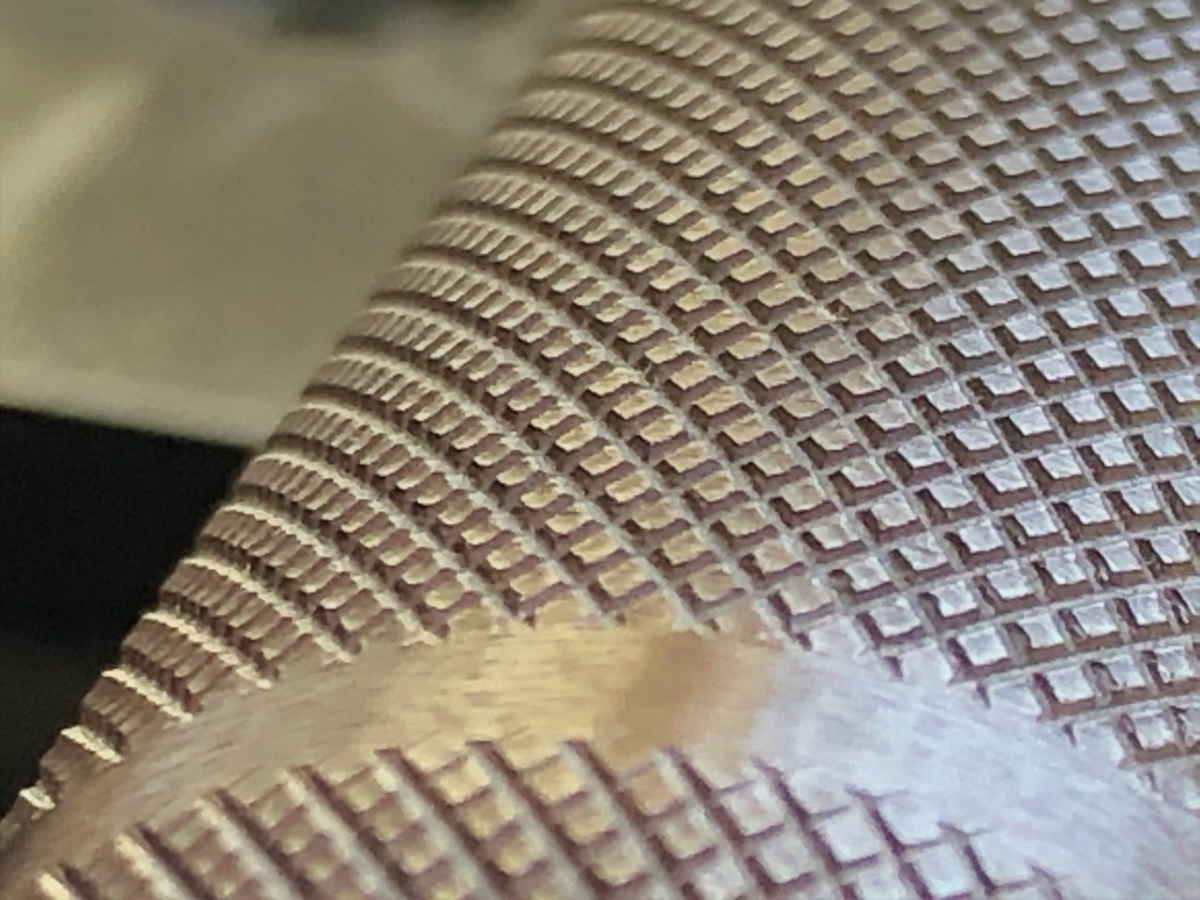 The 3 Types of Barbell Knurling and What It Means for Your Grip