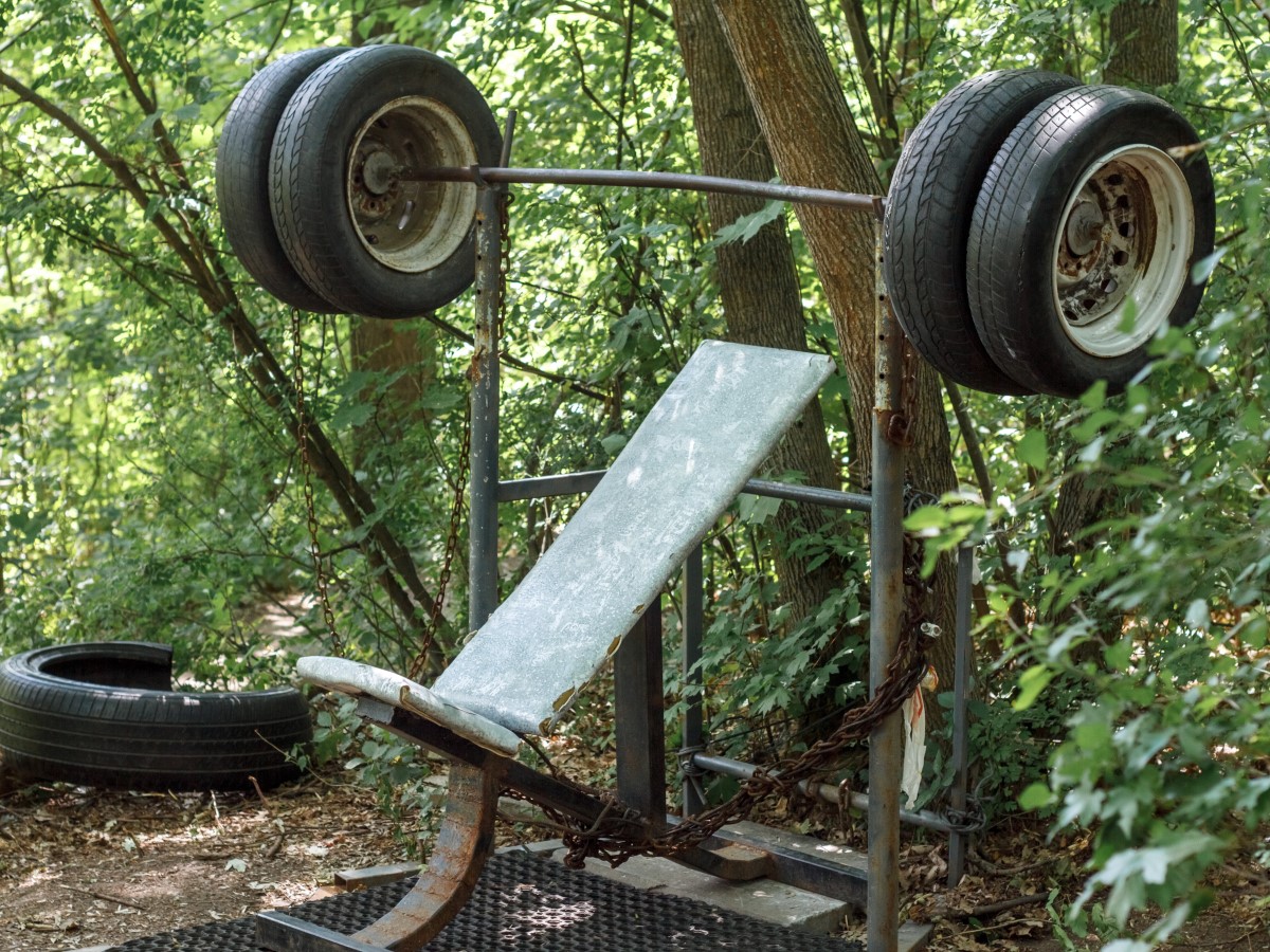 bench press in an outdoor home gym